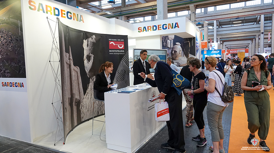 Biancareddu salone del libro torino Biancareddu salone del libro torino